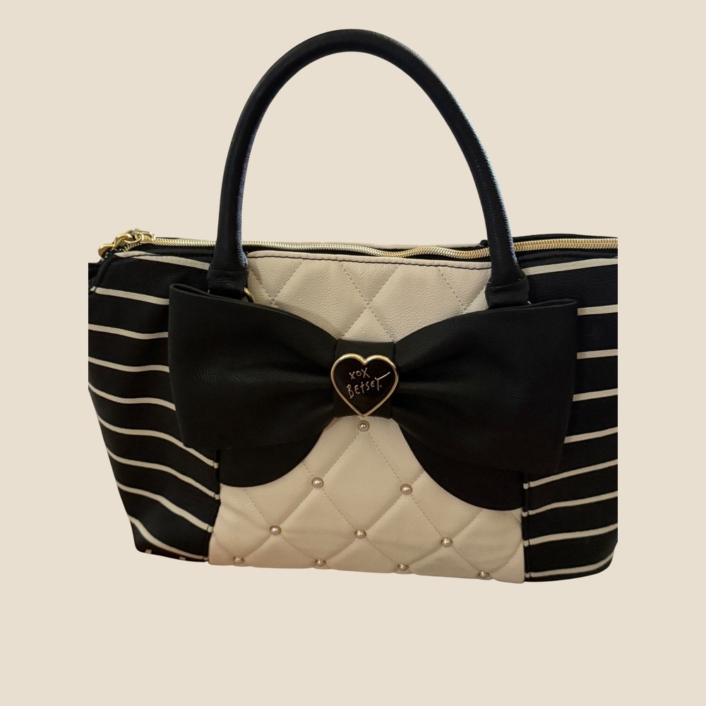 Betsey Johnson Black White Striped Quilted Bow Satchel Bag Pearl Heart Logo